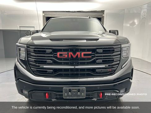 Used 2024 GMC Sierra 1500 AT4 w/ Technology Package image 9