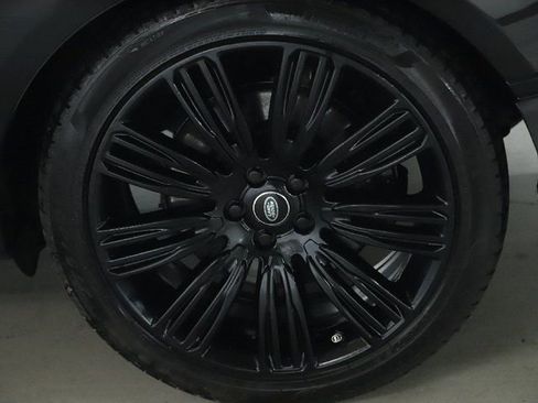 Used 2019 Land Rover Range Rover Long Wheelbase Supercharged image 39