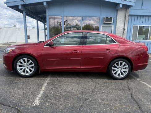 Used 2013 Chevrolet Malibu LT FWD image 2
