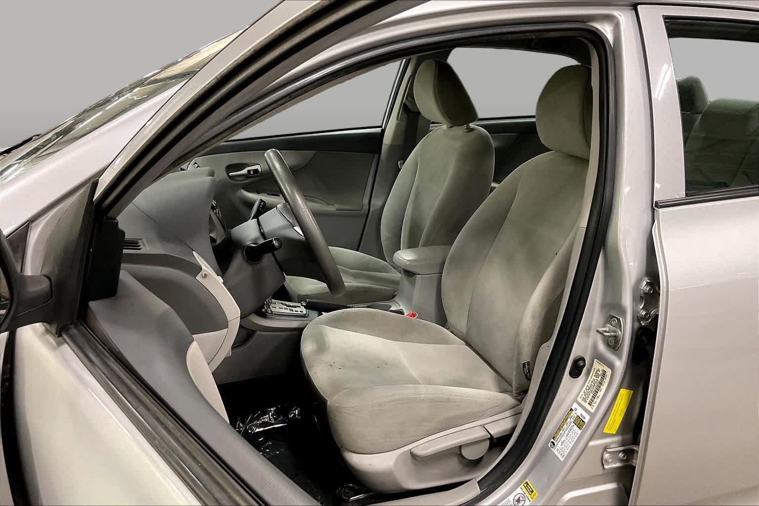 Used 2010 Toyota Corolla LE FWD image 7