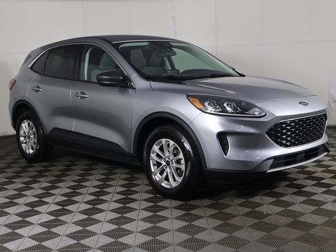 Used 2022 Ford Escape SE w/ Convenience Package image 2