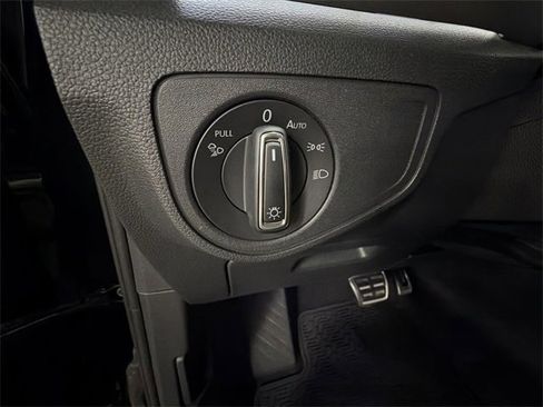 Used 2023 Volkswagen Atlas SEL Premium image 52