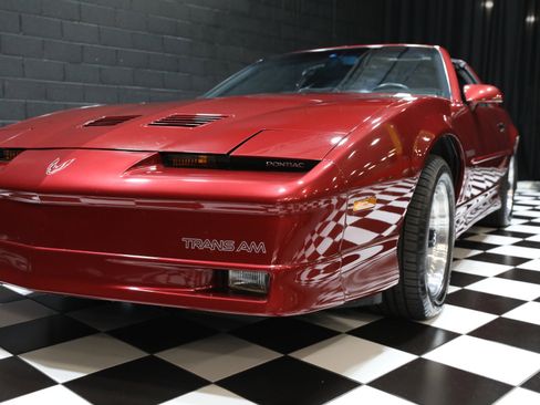Used 1990 Pontiac Firebird Trans Am RWD image 15
