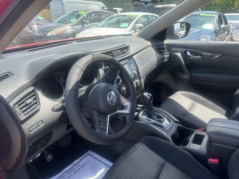 Used 2017 Nissan Rogue S FWD image 7