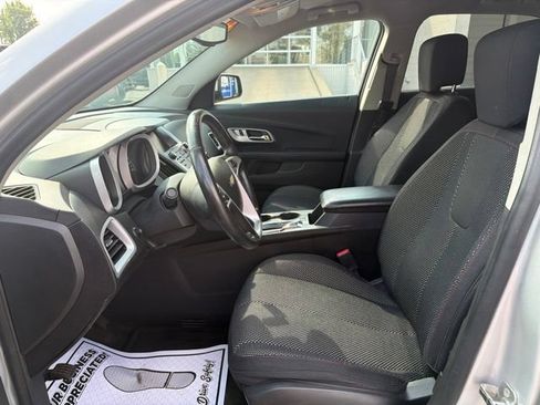 Used 2017 Chevrolet Equinox LT w/ Convenience Package FWD image 13