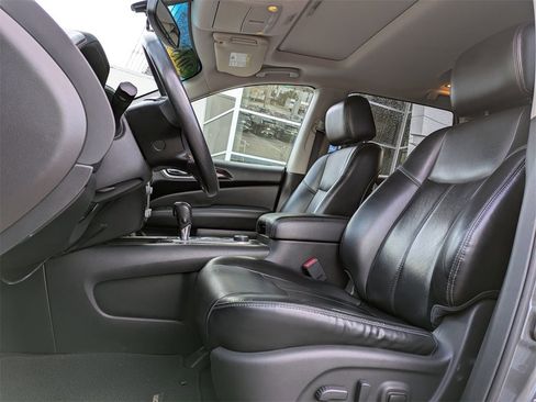 Used 2015 Nissan Pathfinder SL w/ SL Premium Package image 2