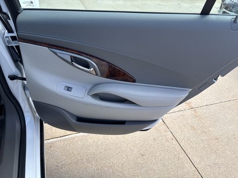 Used 2013 Buick LaCrosse Leather w/ Driver Confidence Package FWD image 15