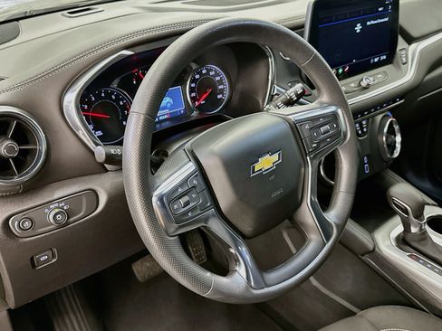 Used 2025 Chevrolet Blazer LT AWD/4WD image 18