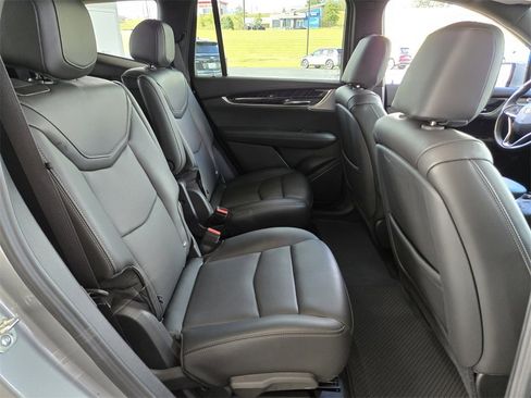 Used 2025 Cadillac XT6 Premium Luxury image 21