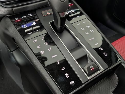 New 2026 Porsche Macan GTS AWD/4WD image 34