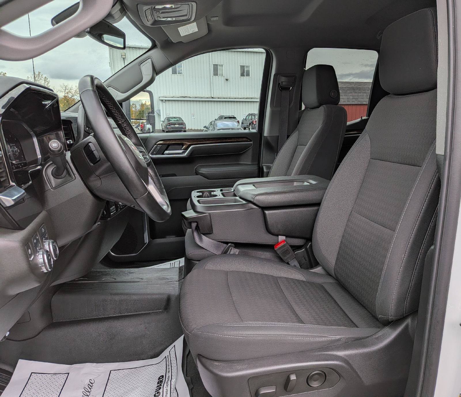 Used 2025 GMC Sierra 1500 SLE AWD/4WD image 11