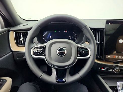 New 2026 Volvo XC60 B5 Plus w/ Protection Package Premier image 21