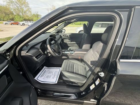 New 2026 Mitsubishi Outlander LE image 11