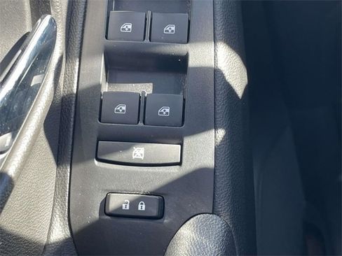 Used 2016 Chevrolet Trax LS image 22