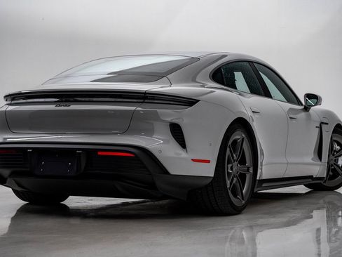 New 2025 Porsche Taycan Turbo image 11