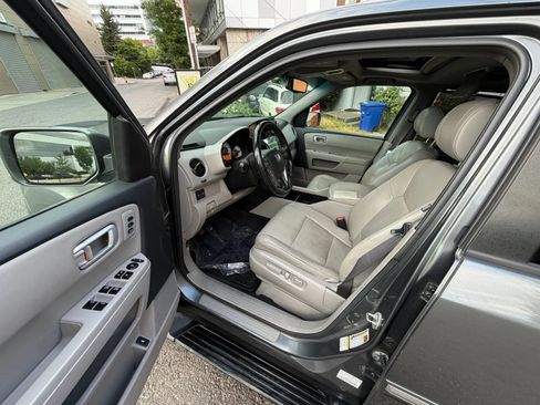 Used 2011 Honda Pilot Touring image 26