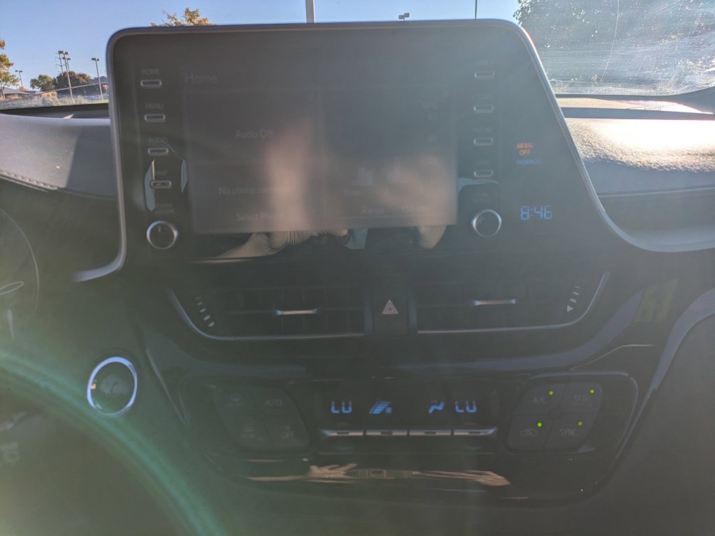 Used 2019 Toyota C-HR XLE FWD image 14