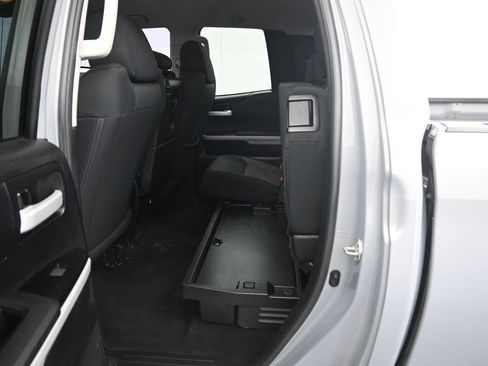 Used 2018 Toyota Tundra SR5 image 29