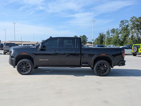 Used 2024 GMC Sierra 2500 AT4 w/ AT4 Premium Plus Package AWD/4WD image 2