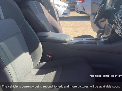 Used 2025 Nissan Sentra SV w/ Trunk Package FWD image 15