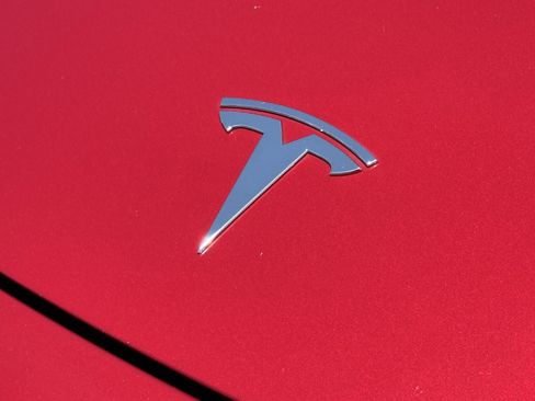 Used 2018 Tesla Model 3 Long Range RWD image 4