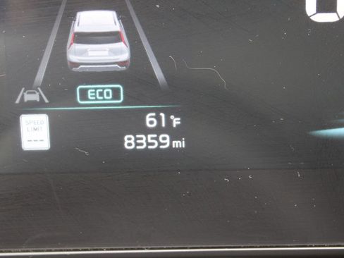 Certified 2024 Kia Niro EX image 32