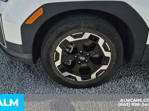 Used 2025 Hyundai Santa Fe SEL FWD image 6