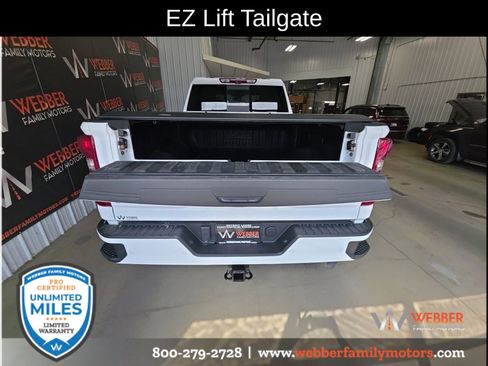 Used 2024 Chevrolet Silverado 3500 High Country w/ High Country Premium Package AWD/4WD image 10