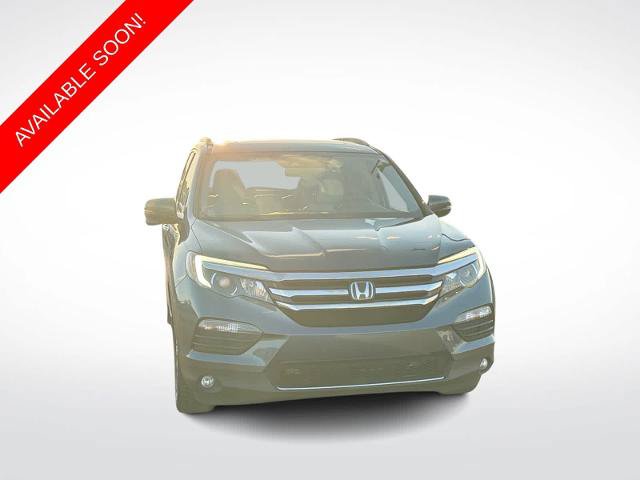 Used 2018 Honda Pilot Touring image 3