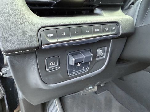 Used 2021 Cadillac Escalade Sport w/ Driver Assist Tech Package image 17