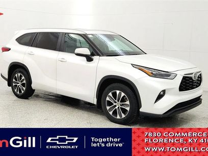 Used 2023 Toyota Highlander XLE