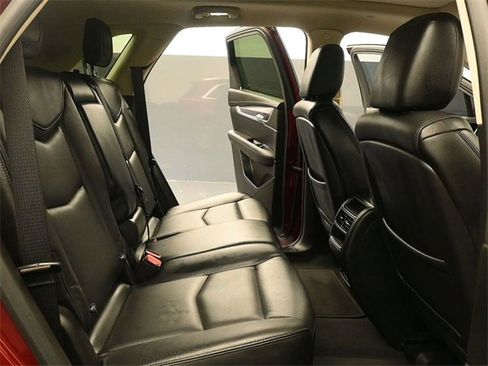 Used 2018 Cadillac XT5 Luxury w/ Driver Awareness Package image 17