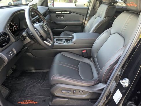 Certified 2025 Honda Pilot TrailSport image 15
