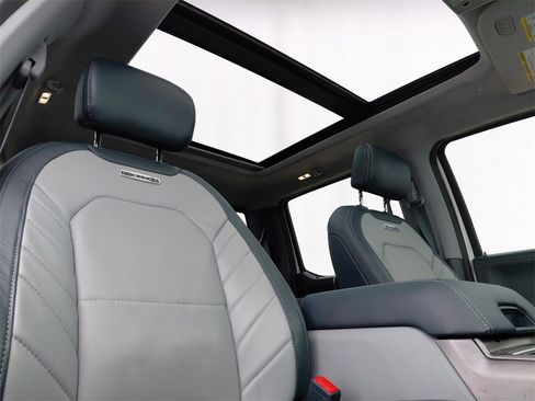 Used 2022 Ford F350 Limited image 15