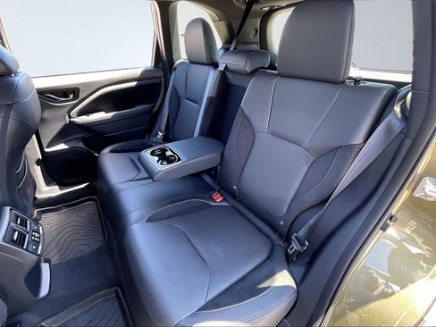 Certified 2025 Subaru Forester Touring AWD/4WD image 27