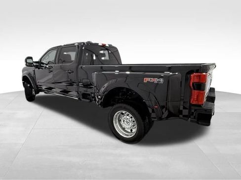 Used 2026 Ford F450 Platinum w/ FX4 Off-Road Package image 2