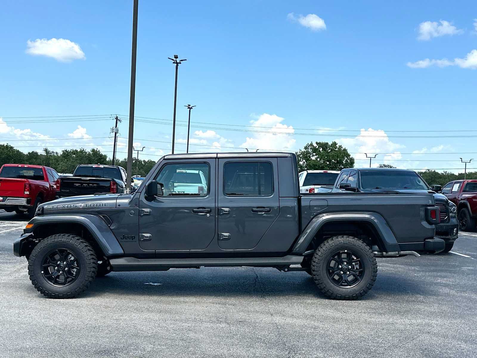 New 2026 Jeep Gladiator Sport AWD/4WD image 12