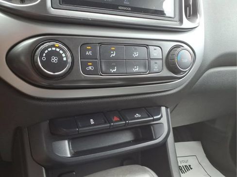 Used 2015 Chevrolet Colorado LT w/ LT Convenience Package AWD/4WD image 18