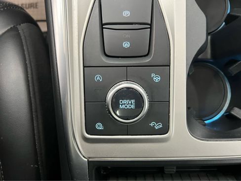 Used 2021 Ford Explorer Platinum w/ Equipment Group 601A image 31