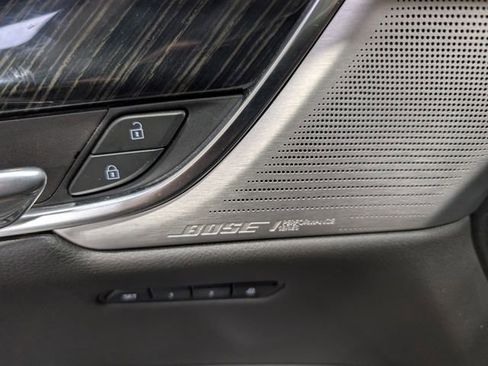 Used 2021 Cadillac XT6 Premium Luxury FWD image 16