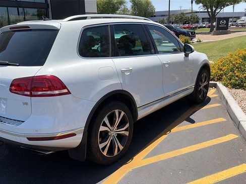 Used 2017 Volkswagen Touareg Wolfsburg Edition AWD/4WD image 3