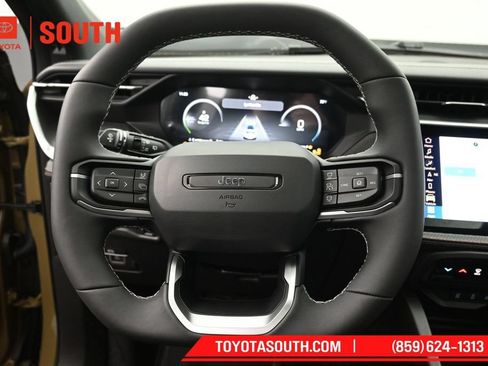 Used 2026 Jeep Cherokee Overland AWD/4WD image 28