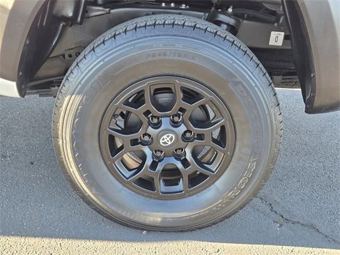 Certified 2023 Toyota Tacoma SR5 image 8