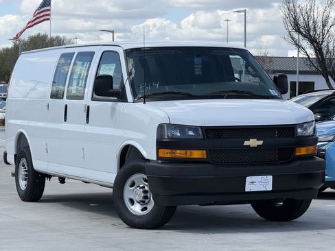 New 2026 Chevrolet Express 2500 Extended w/ Driver Convenience Package image 2