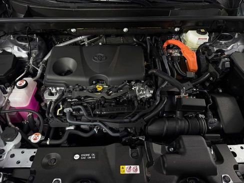 Used 2025 Toyota RAV4 LE image 13