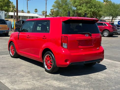 Used 2013 Scion xB FWD image 5