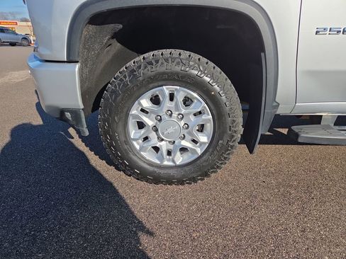 Used 2020 Chevrolet Silverado 2500 High Country w/ Z71 Off-Road Package image 29