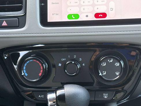 Used 2022 Honda HR-V LX image 16