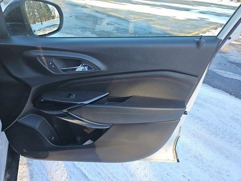 Used 2024 Chevrolet Trax RS w/ Sunroof Package image 14