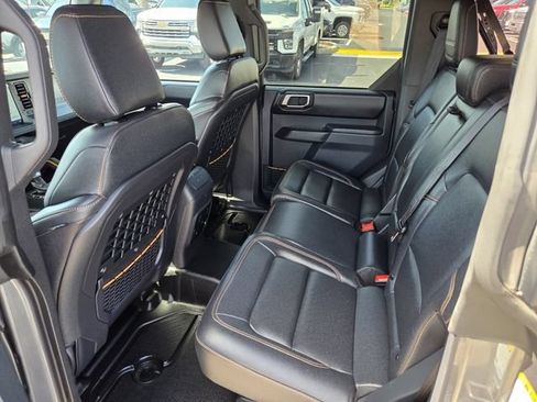 Used 2024 Ford Bronco Badlands AWD/4WD image 10